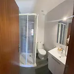 Les Roques Отель *