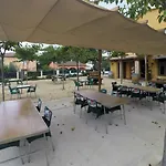 Отель Les Roques *