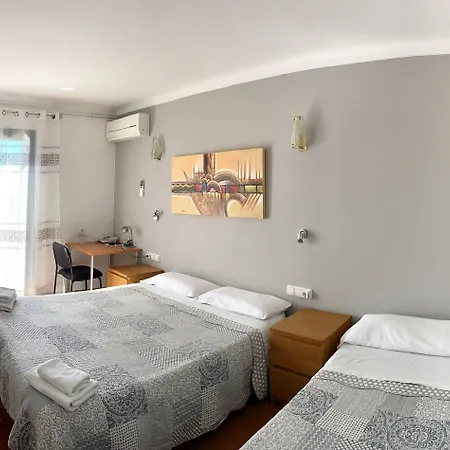 Les Roques Hotell Báscara