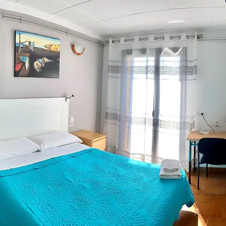 Les Roques Hotel *