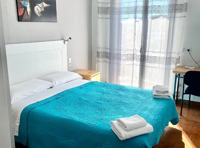 Les Roques Hotel *