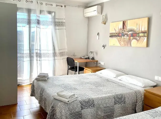 Otel Les Roques